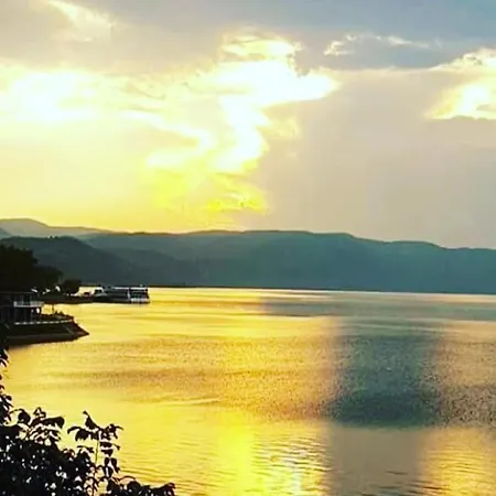 Lepenac Na Vodi Bed & Breakfast
